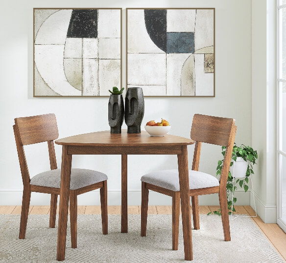 Tameride Triangle Table w/ 2 Chairs